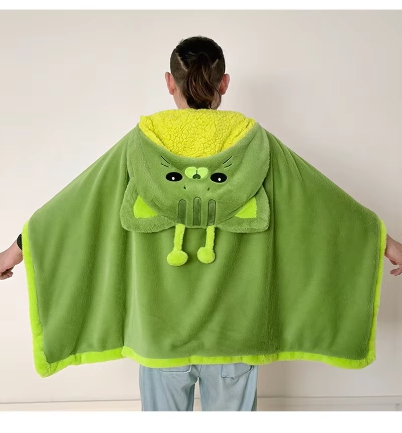 漫画風のかわいい宇宙猫のフード付きブランケットぬいぐるみマン - Fire Blanket Kitchen のレビューと価格